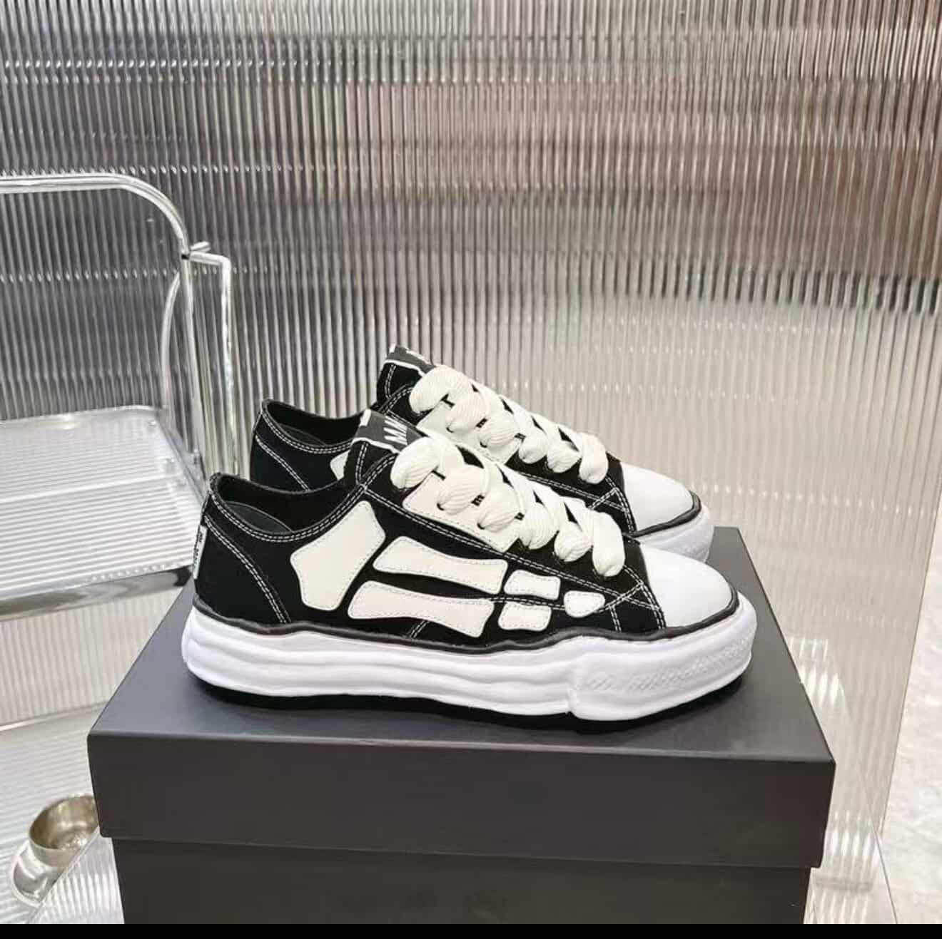 AMRI 1000